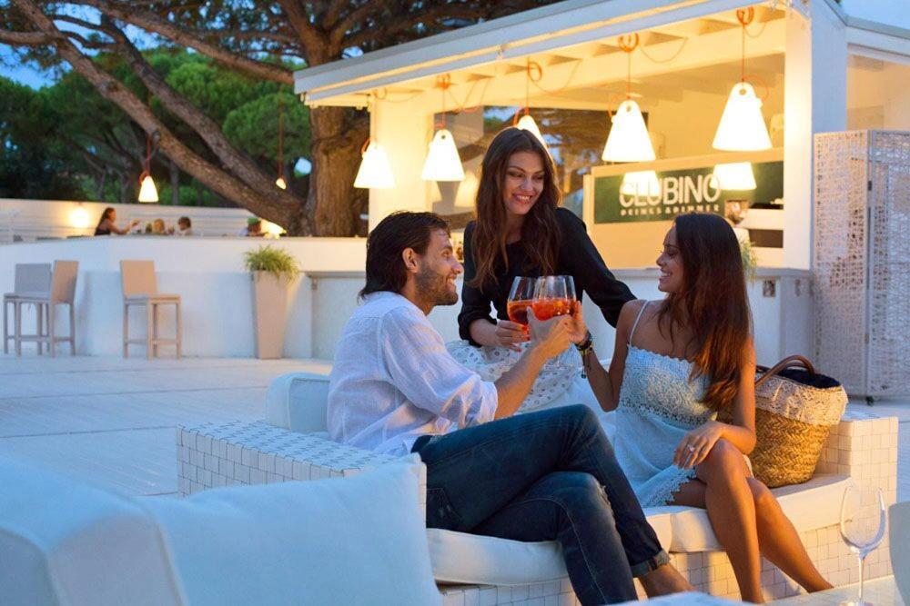 Estivo Premium Deluxe Mobile Homes On Camping Malibu Beach 리도 디 예솔로 외부 사진