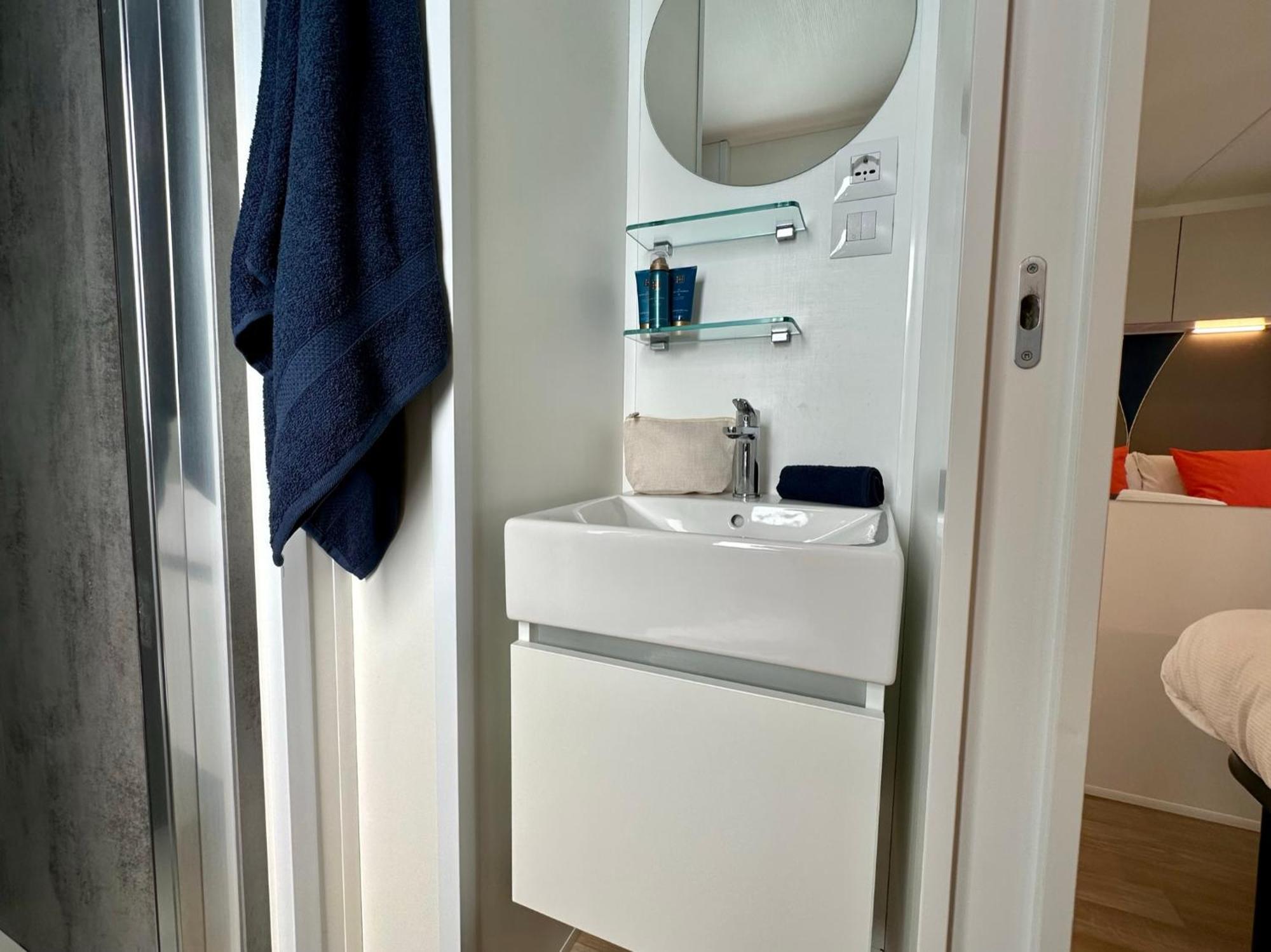 Estivo Premium Deluxe Mobile Homes On Camping Malibu Beach 리도 디 예솔로 외부 사진