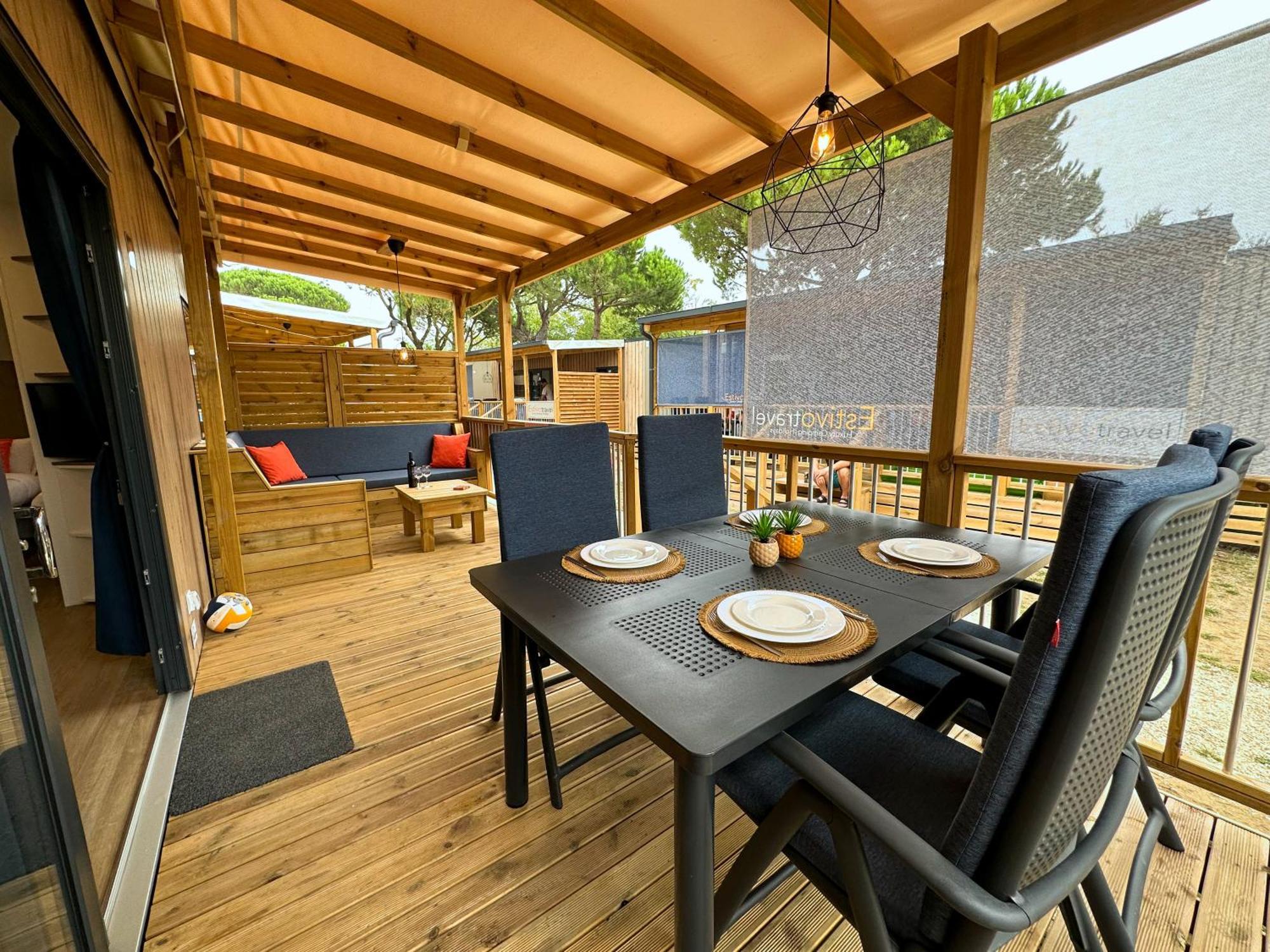 Estivo Premium Deluxe Mobile Homes On Camping Malibu Beach 리도 디 예솔로 외부 사진